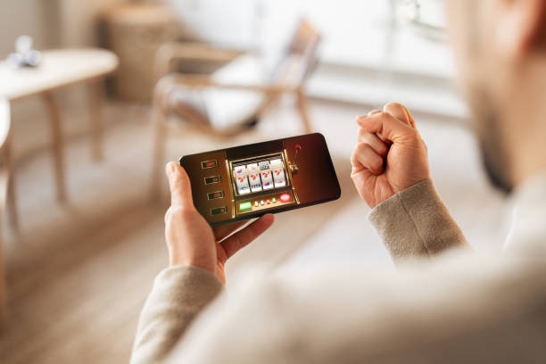 kapaltoto live-dealer blackjack table streamed on mobile phone